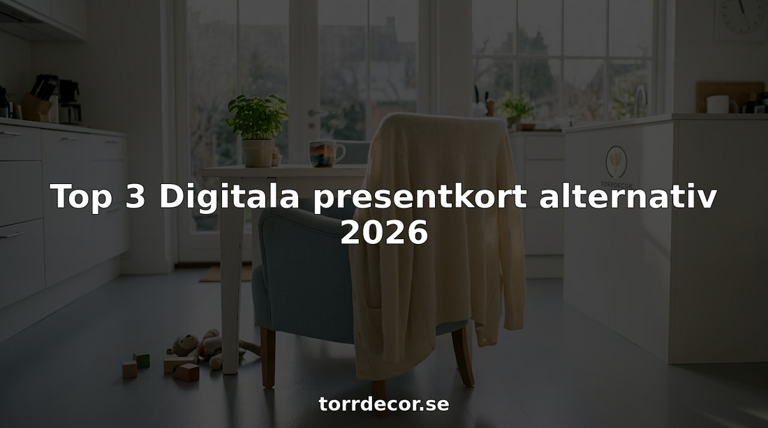 Kvinna sitter i vardagsrummet och jämför olika digitala presentkort
