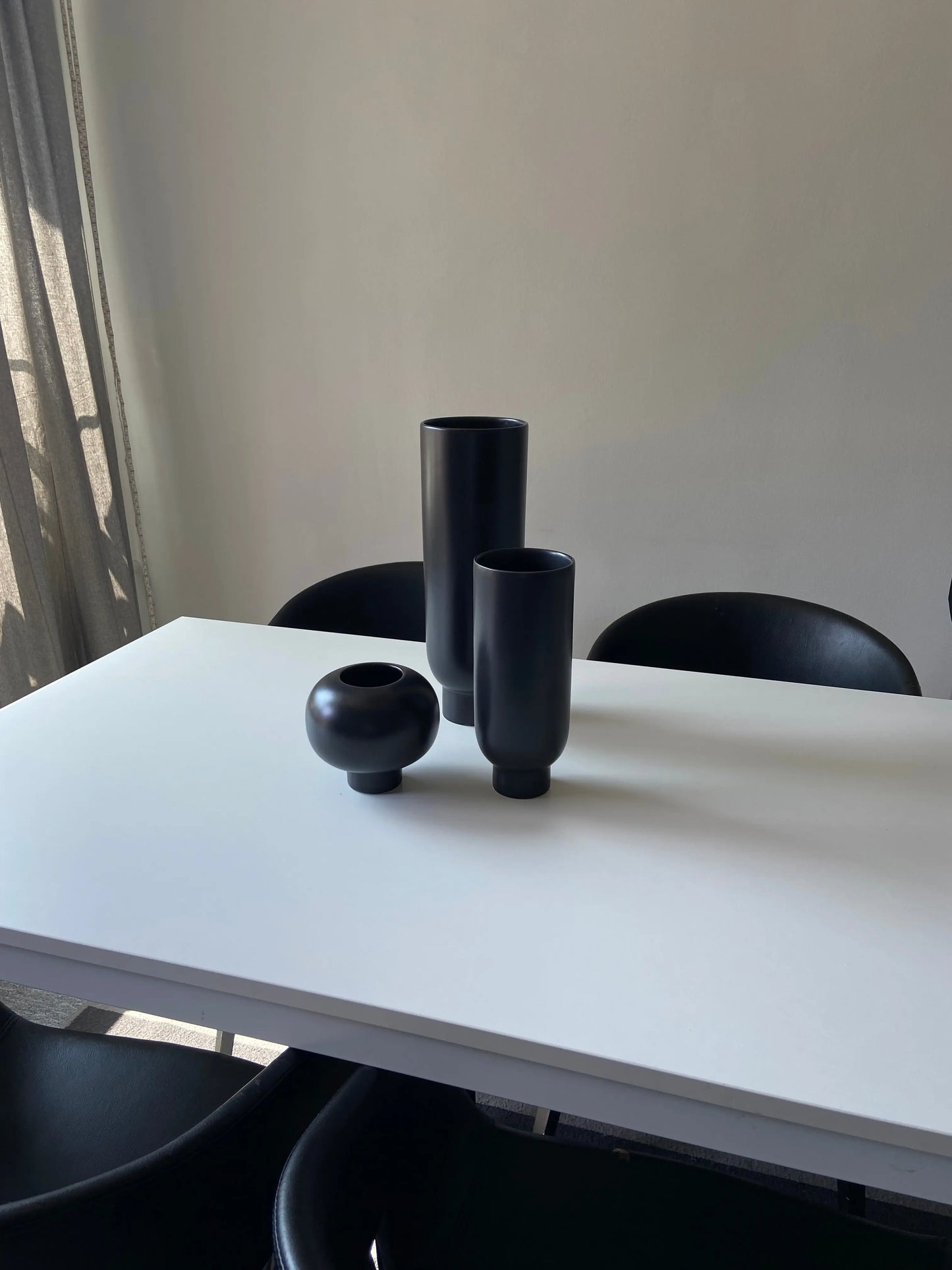 Vas ’VALV’ -svart - TORRDECOR