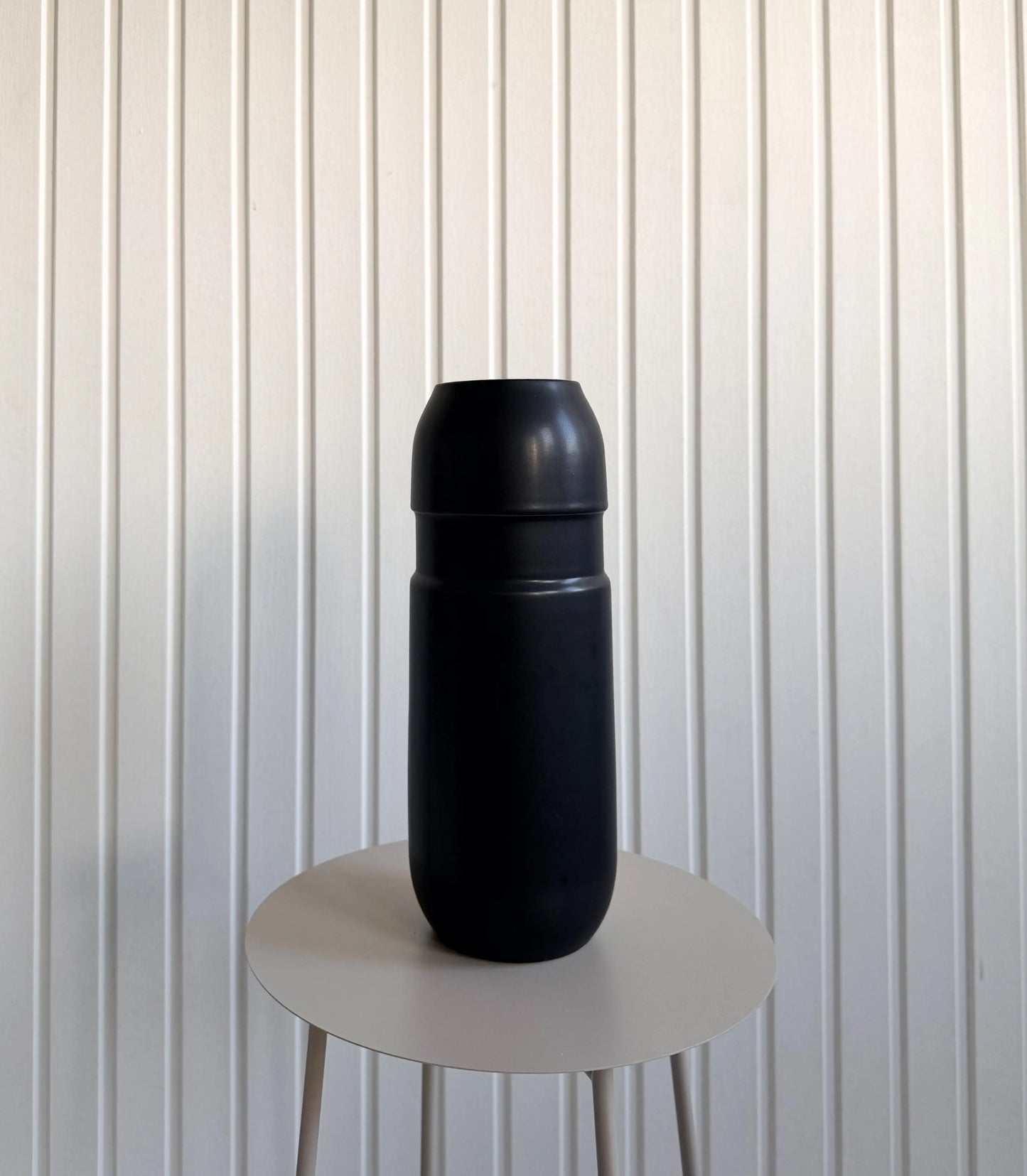 Vas ’BÅGE’  svart TORRDECOR